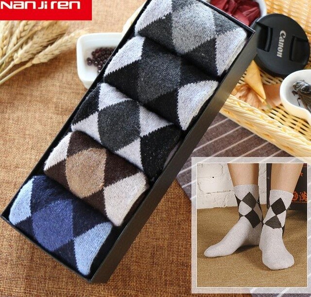 Rabbit Wool Plaid Socks in different Colors